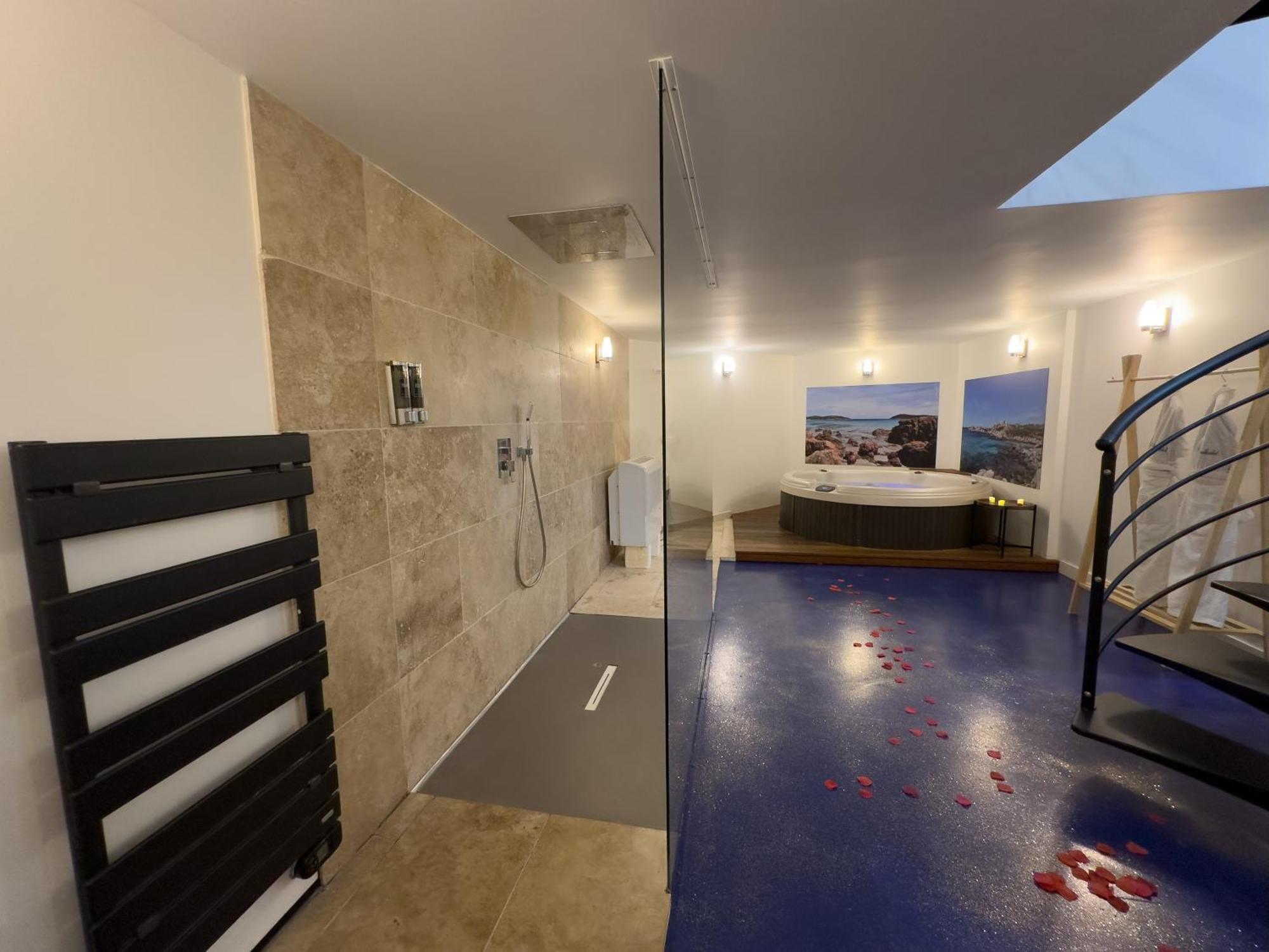 Mieuxqualhotel Jacuzzi Privatif La Parenthese Bordeaux Exterior photo