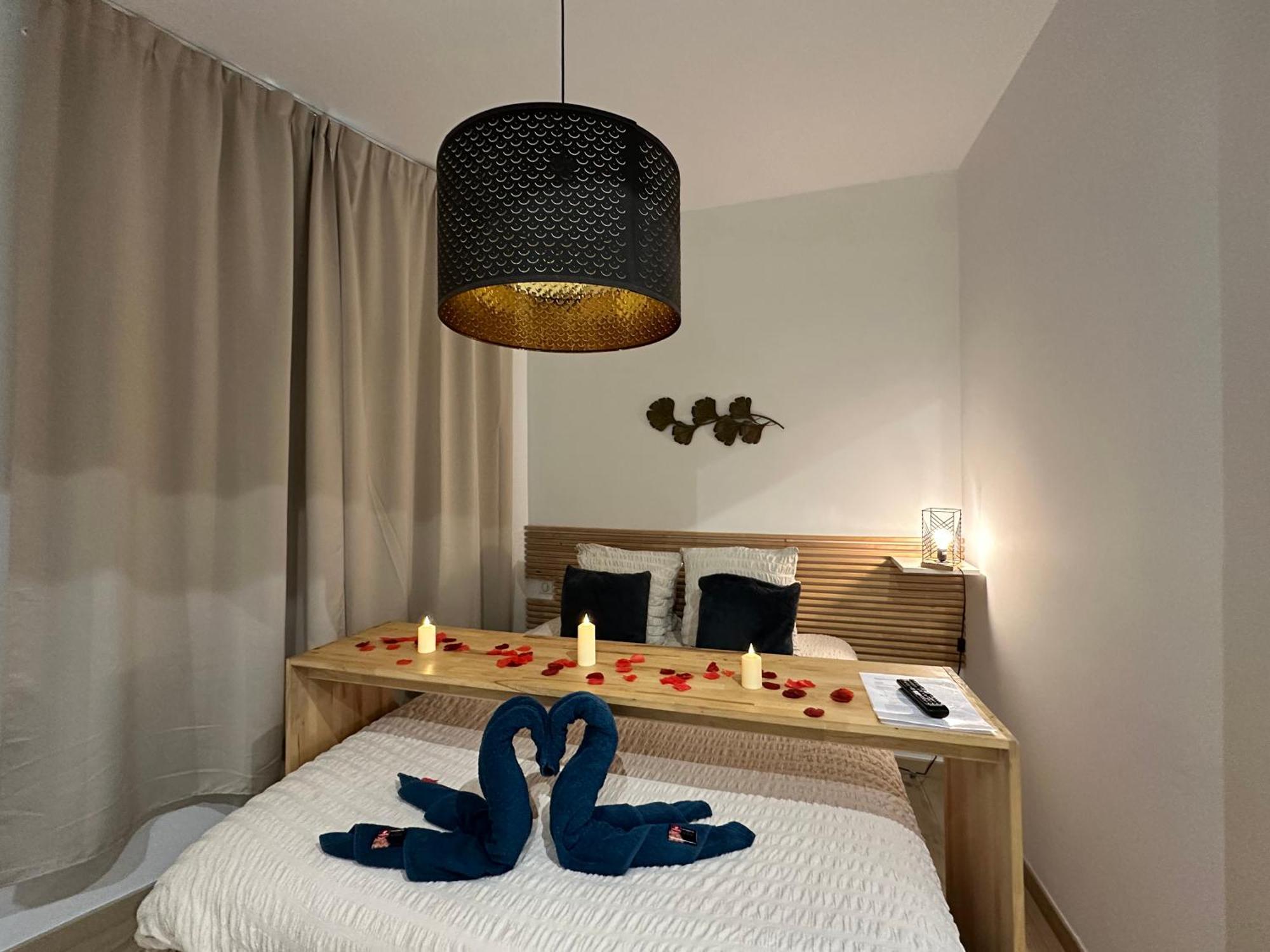 Mieuxqualhotel Jacuzzi Privatif La Parenthese Bordeaux Exterior photo