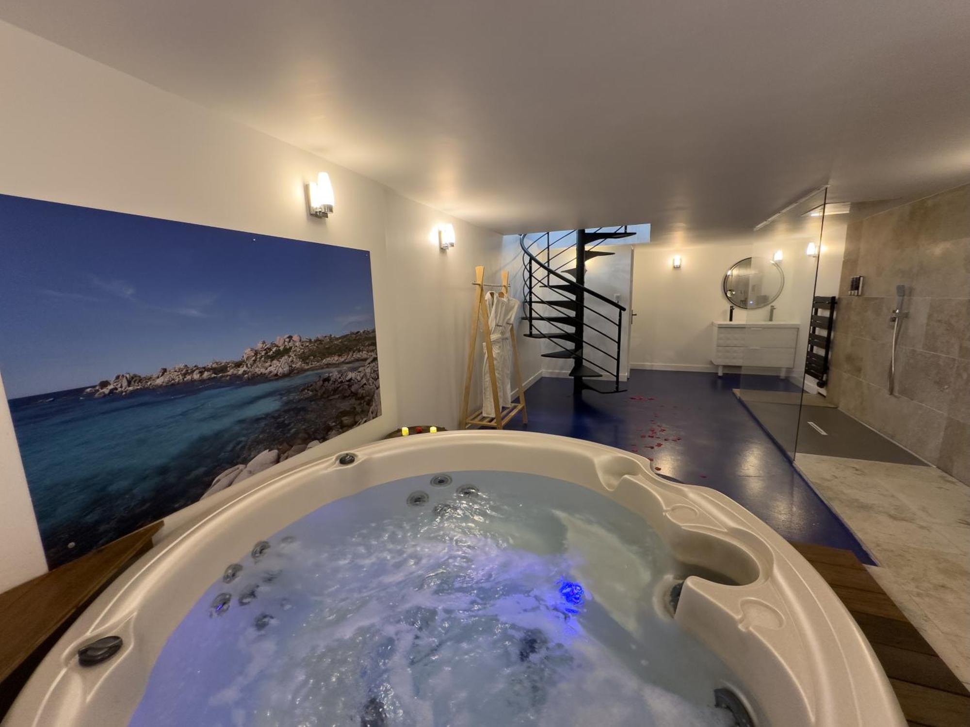 Mieuxqualhotel Jacuzzi Privatif La Parenthese Bordeaux Exterior photo